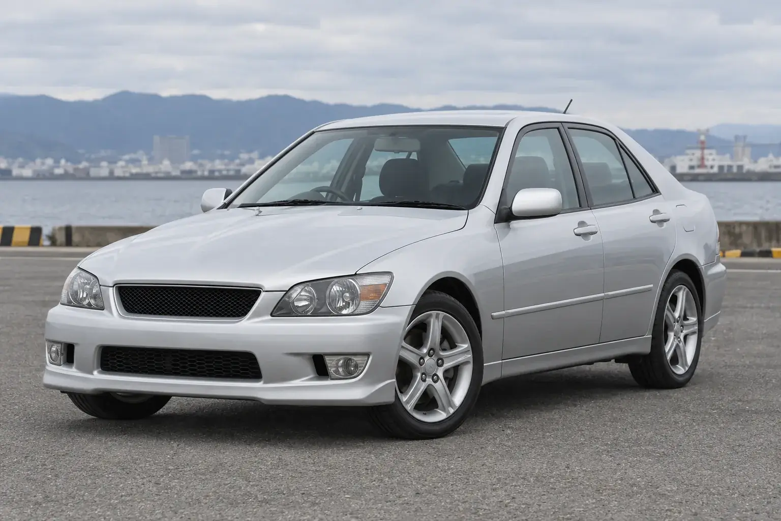 Silver Toyota Altezza SXE10 sedan, front three-quarter view illustration