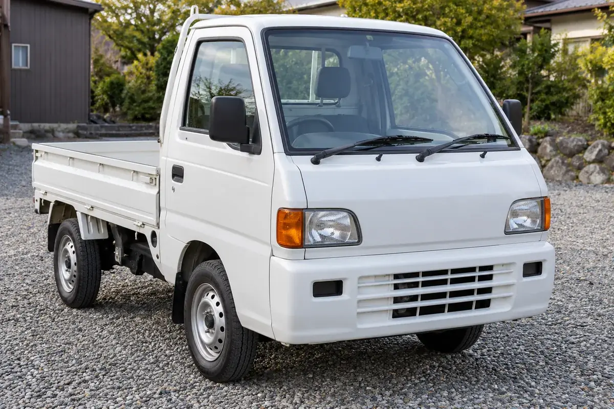 Japanese kei pickup exterior lighting, tires and bed for Massachusetts buyer inspection