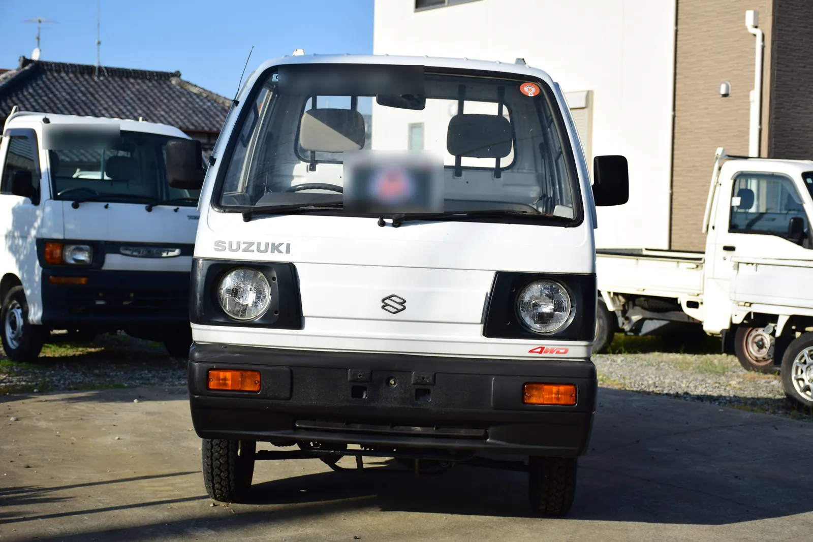 Suzuki Carry DB41T 4WD kei truck at the Mirai yard
